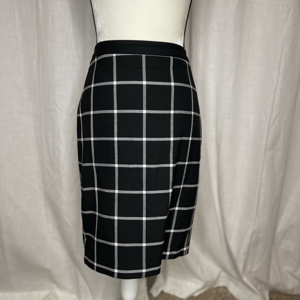 Woman’s pencil skirt